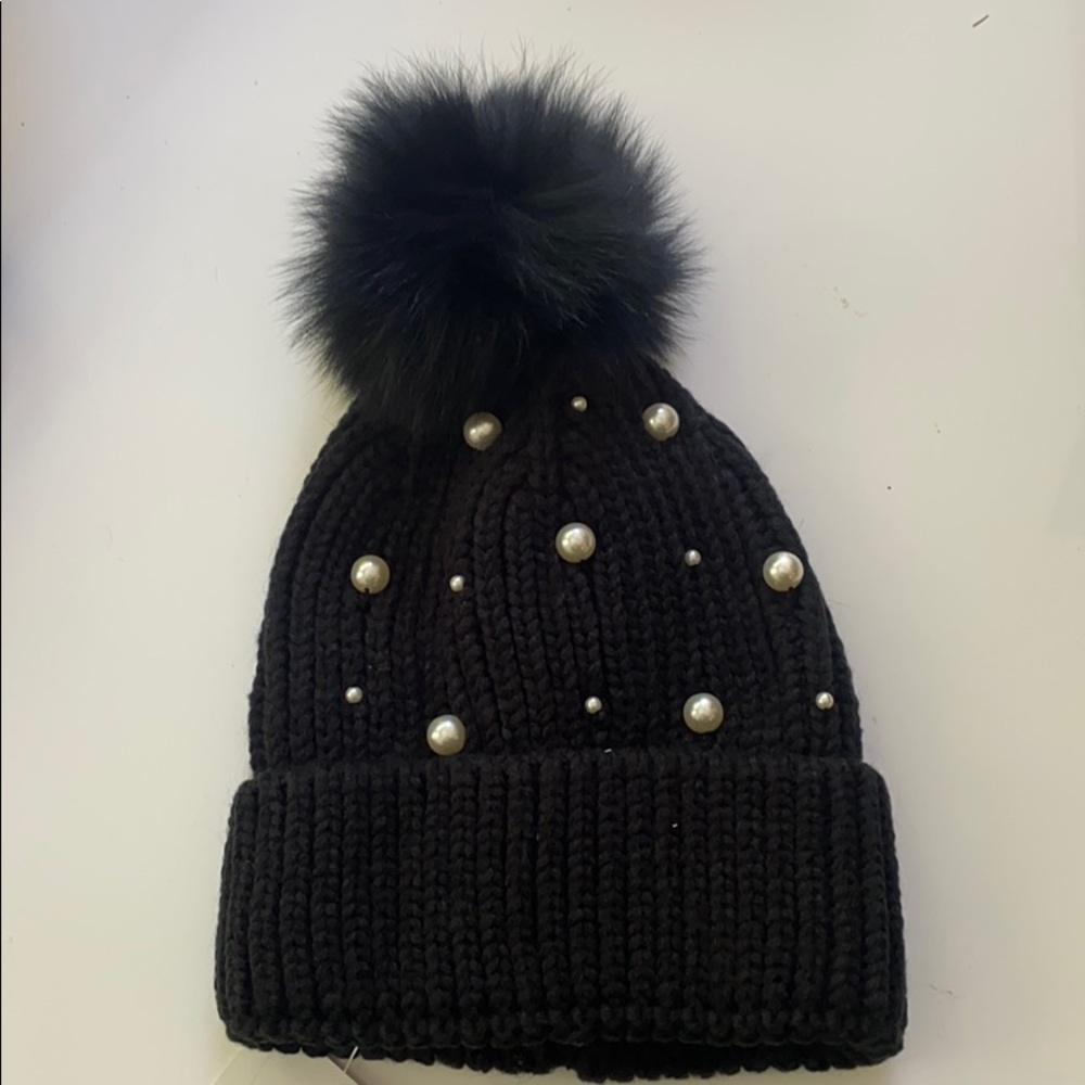 NWT Adrienne Landau winter hat